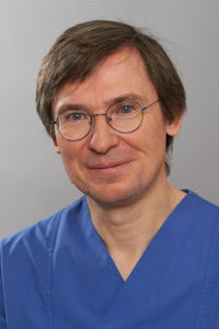 Dr. Robert Altstidl